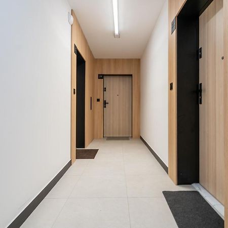 Lotte Apartment - Parking Podziemny, Osiedle Strzezone Hlivice Exteriér fotografie